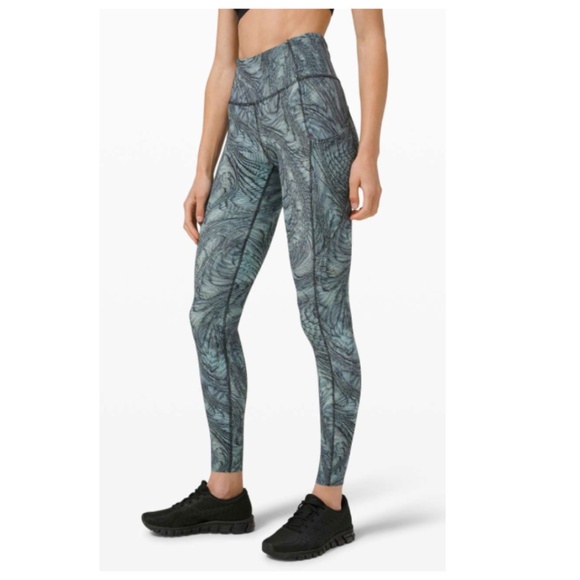 LULULEMON Fast and Free High Rise Crop 23" Dimensional Icing Blue Multi Size 4 - Picture 1 of 13